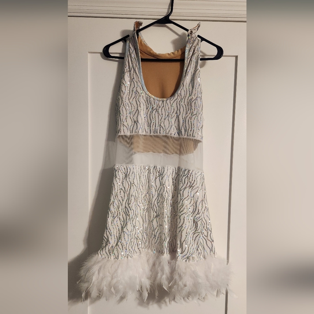 Dance costume - Picture 2 of 4